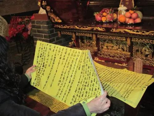 女人抄佛经后的变化 , 世间真的存在婴灵吗