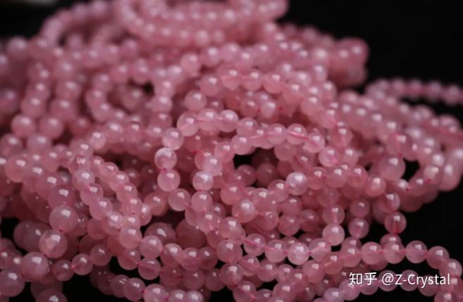 招桃花戴粉水晶就可以了吗?
