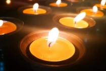 来月经可以烧香吗？不建议大家去烧香祈福