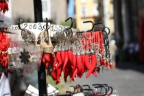 红绳辟邪 戴红绳的意义