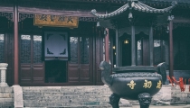 去寺院超度婴灵,化解婴灵对对于我们的报复