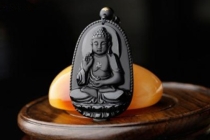 女人戴玉佛可以辟邪吗 还能让心情大好 开心过每一天