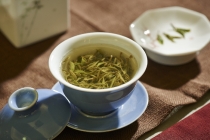 虽然水晶辟邪效果好,但只有天然水晶有辟邪效果