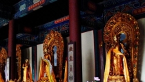 处在财运低迷时去烧一下香,把家中这三种东西全扔掉