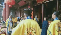 张馨予八字婚姻分析:她旺夫吗?真的命盘带三个桃花吗?
