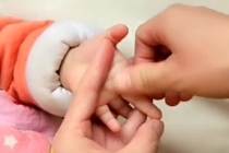 小儿惊吓看食指，这招非常灵验
