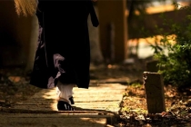 去道场请护身符要记得开光，没有开光是无效的