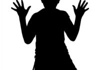 新生儿不停哭是因为受到惊吓